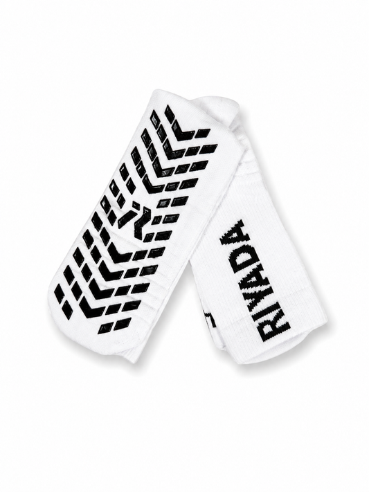 RIYADA PERFORMANCE GRIP SOCKS White